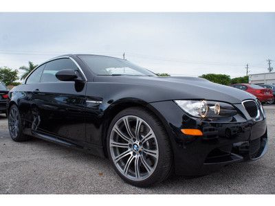 New convertible 4.0l power steering power door locks power windows am/fm radio