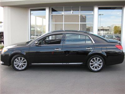 2012 toyota avalon limited with navigation and jbl audio. 7493 miles.