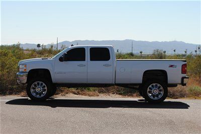 Lifted 2009 chevy silverado 2500hd duramax diesel ltz longbed..lifted chevy 2500