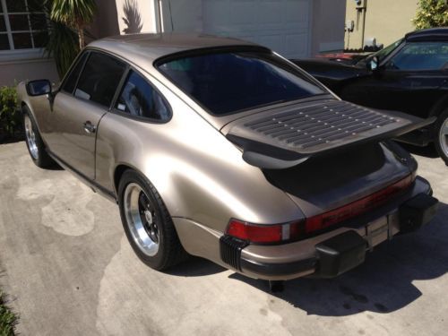 1982 Porsche 911 SC Platinum Metallic, image 4