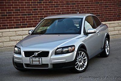 2008 volvo c30 t5 ~!~ heated seats ~!~ climate control ~!~ sirius ready ~!~clean