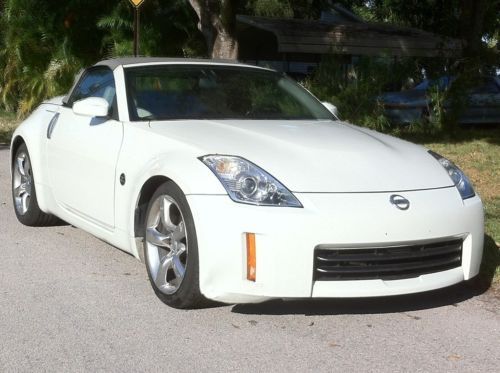 2007 nissan 350z roadster tour  convertible only 32k mi.