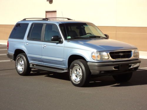 1998 99 00  97 ford explorer xlt 4wd 4x4 1owner only 31k non smoker no reserve