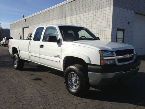 L@@k 2003 chevy silverado duramax 6.6 diesel 4x4 longbed extended cab