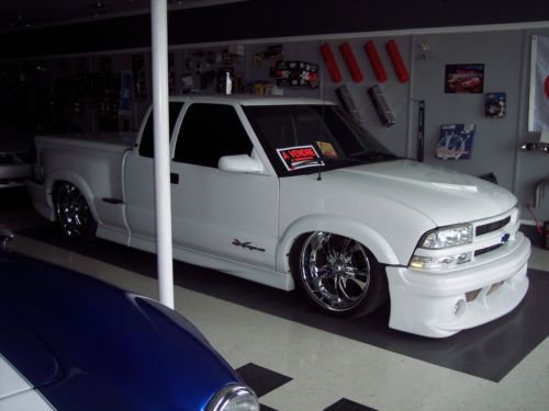 Chevrolet s-10 xtreme ls air ride low rider 20&#034; boss wheel alpine sound systeme