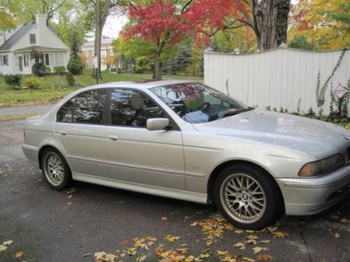 2003 bmw 325i silver sedan, m series sports package, manual transmition