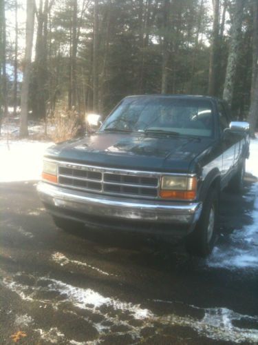 1995 dodge dakota base extended cab pickup 2-door 5.2l v8 4x4 slt