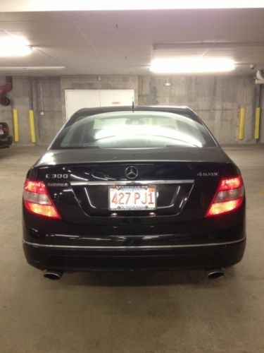 Like new cpo c300 4matic luxury pkg y2011 36,9xx miles, 2 more years warranty