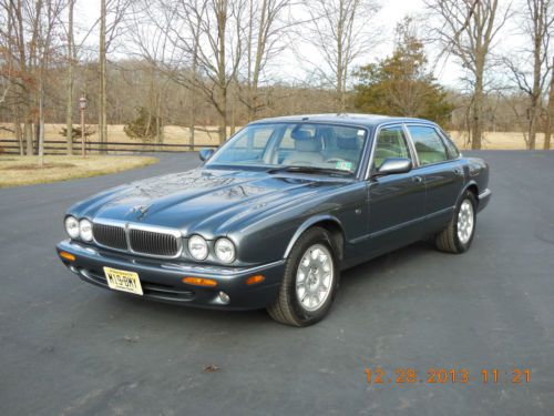 2001 jaguar xj8 base sedan 4-door 4.0l