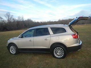 Gold mist metallic,36,750 mi,warranty valid,run bd.,seats7,sirius/onstar, loaded