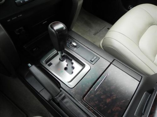 2009 Toyota Land Cruiser, Htd leather, roof, NAV, DVD, Cool Box! White, image 8
