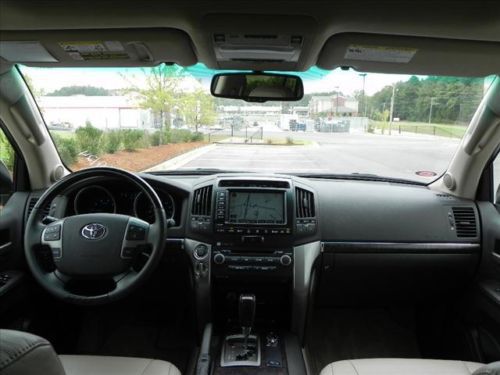 2009 Toyota Land Cruiser, Htd leather, roof, NAV, DVD, Cool Box! White, image 10