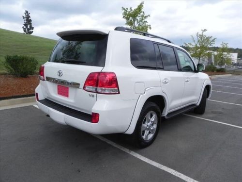 2009 Toyota Land Cruiser, Htd leather, roof, NAV, DVD, Cool Box! White, image 15