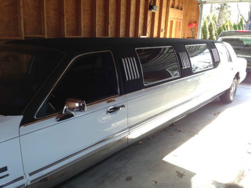 1993 lincoln town car executive sedan limo 4-door 4.6l