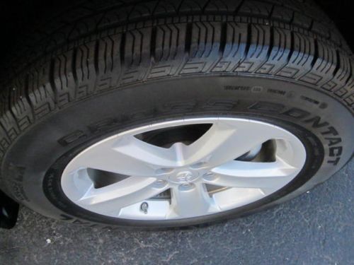 2.5L FWD auto suv alloys traction control moonroof bluetooth usb finance clean, image 30