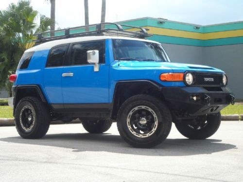 4 x 4 automatic lifted suspension custom bumper and roof rack