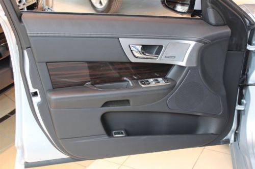 AWD V6 SUPERCHARGED PREM NAVIGATION PORTFOLIO PKG CAMERA SIRIUS XENONS VOICE, US $49,995.00, image 12