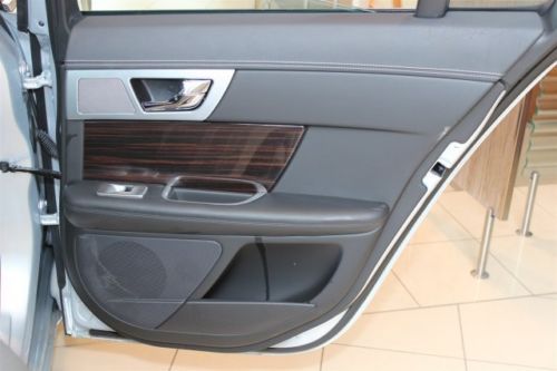 AWD V6 SUPERCHARGED PREM NAVIGATION PORTFOLIO PKG CAMERA SIRIUS XENONS VOICE, US $49,995.00, image 28