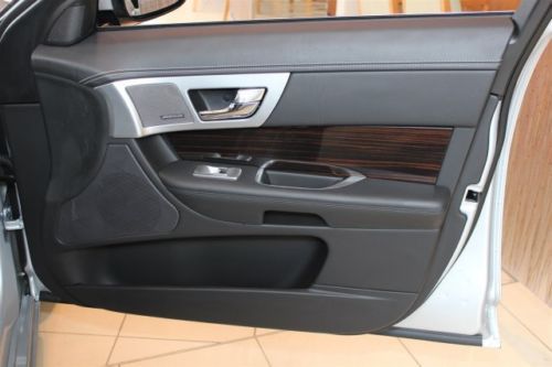 AWD V6 SUPERCHARGED PREM NAVIGATION PORTFOLIO PKG CAMERA SIRIUS XENONS VOICE, US $49,995.00, image 30