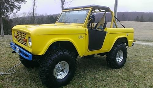 Big block race bronco mud racer