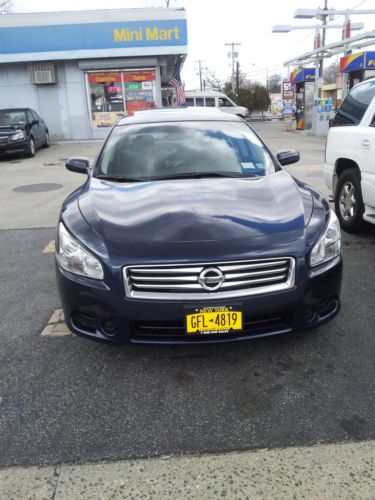 2012 nissan maxima, navy blue, 40k miles, automatic drive, new low profile tires