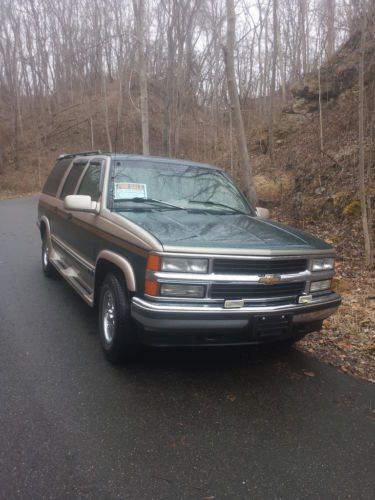 Chevrolet tahoe suburban 1500 4x4