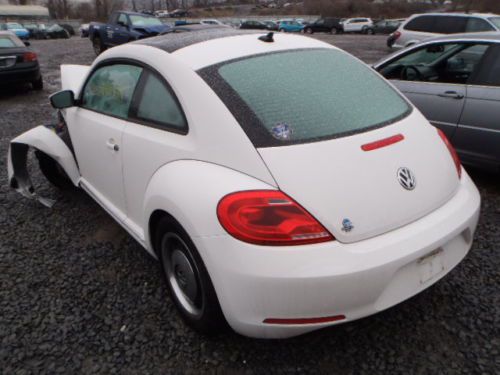 2012 volkswagen beetle base hatchback 2-door 2.5l