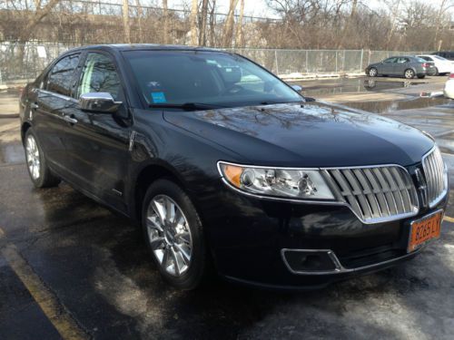 Luxury car with great MPG, hybrid, moonroof, leather seats, navigation, US $19,500.00, image 2