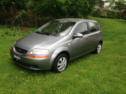 2008 chevrolet aveo5 ls hatchback 4-door 1.6l super low mileage gas saver