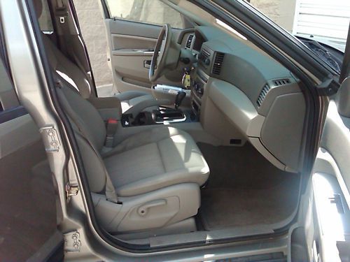 2005 jeep grand cherokee laredo