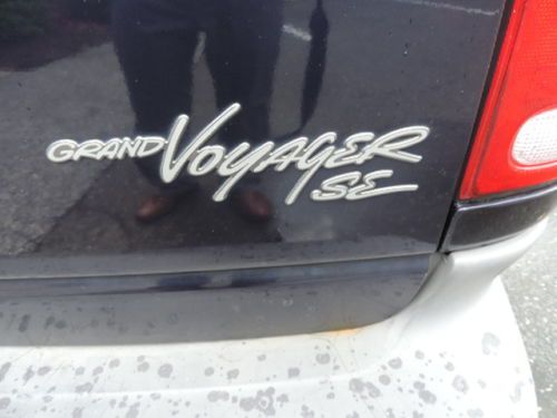 99 PLYMOUTH GRAND VOYAGER SE SUPER CLEAN ABS ROOF RACK CAPTAIN CHAIRS NO RESERVE, image 13
