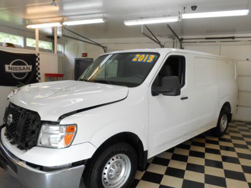 2013 nissan nv cargo van 9k no reserve salvage rebuildable damaged cargo van