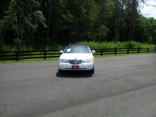 2001 Lincoln Town Car DaBryan Coach Limo 4-Door 4.6L V8 120in Stretch LOW MILES, US $11,995.00, image 2