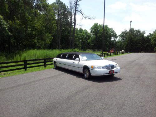 2001 Lincoln Town Car DaBryan Coach Limo 4-Door 4.6L V8 120in Stretch LOW MILES, US $11,995.00, image 3
