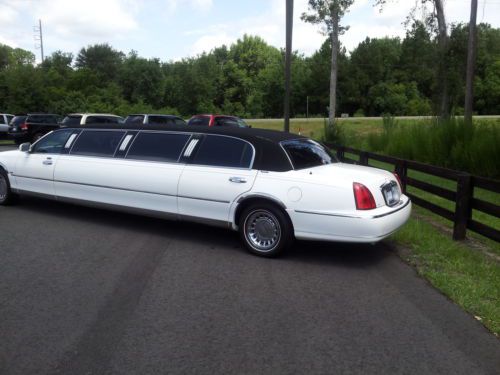 2001 Lincoln Town Car DaBryan Coach Limo 4-Door 4.6L V8 120in Stretch LOW MILES, US $11,995.00, image 7