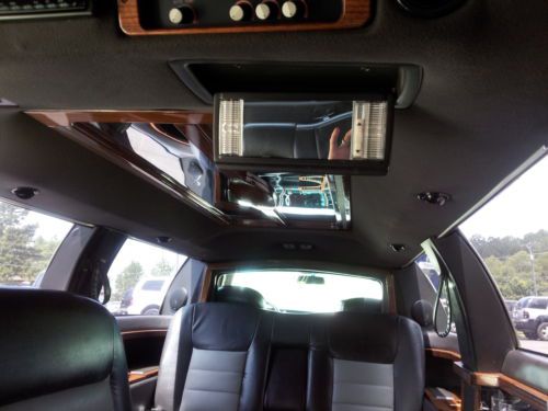 2001 Lincoln Town Car DaBryan Coach Limo 4-Door 4.6L V8 120in Stretch LOW MILES, US $11,995.00, image 18