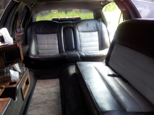 2001 Lincoln Town Car DaBryan Coach Limo 4-Door 4.6L V8 120in Stretch LOW MILES, US $11,995.00, image 20
