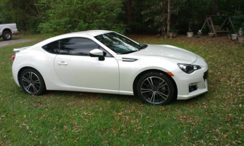 2013 subaru brz limited - pearl white