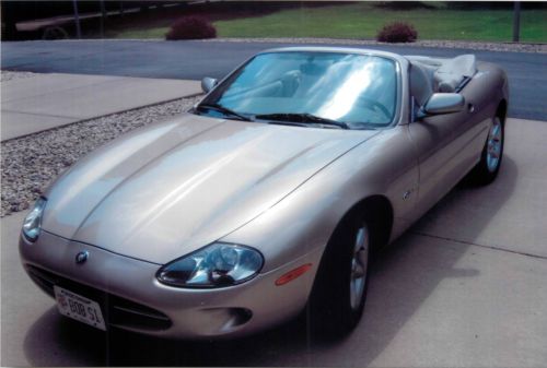 1997 jaguar xk8 base convertible 2-door 4.0l