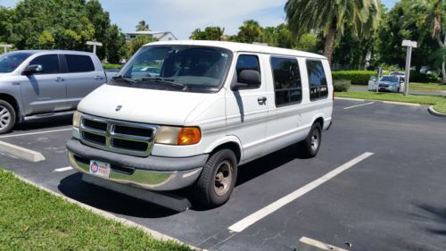 1999 dodge ram 1500 passenger van 6-door 5.2l conversion w/ tow hitch