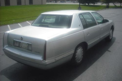 1999 cadillac deville base