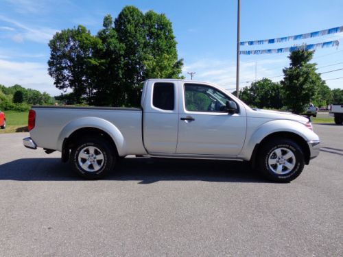 2010 nissan frontier se