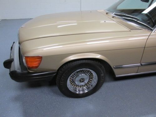 1985 Mercedes-Benz 380SL Gold Hard Top Soft Top Automatic Sony CD Player, image 4