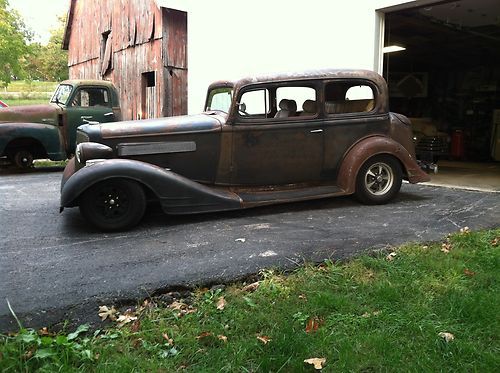 1934 pontiac 2 dr touring sedan