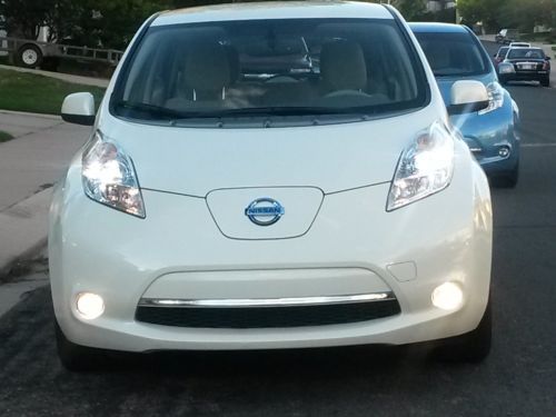 No reserve nissan leaf sl quick charge nav bluetooth new tires rear view cam