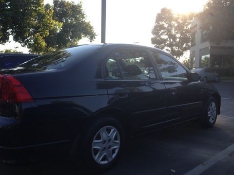 Black honda civic 2005 in an excellent condition