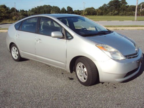 2005 toyota prius loaded nav bluetooth smart key runs 100%