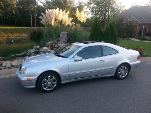 2002 mercedes-benz clk320 base coupe 2-door 3.2l