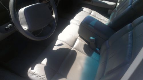 1996 Chevrolet Caprice Classic Sedan 4-Door 4.3L, image 7