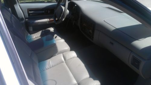 1996 Chevrolet Caprice Classic Sedan 4-Door 4.3L, image 10